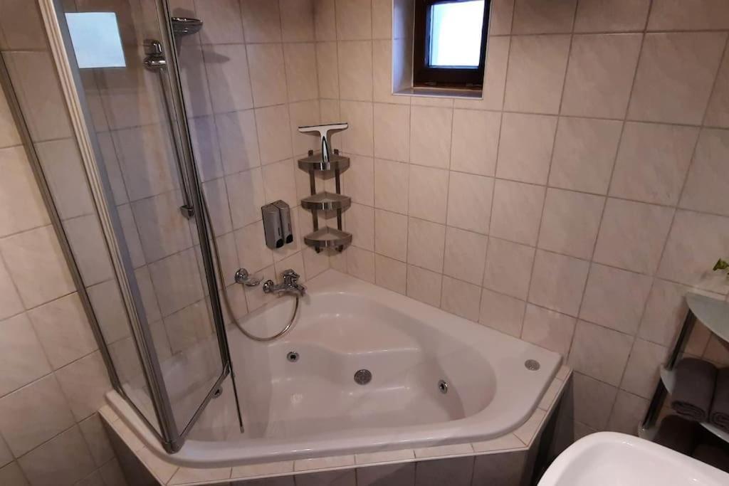 Ferienwohnung In Weyregg Am Attersee Eksteriør bilde